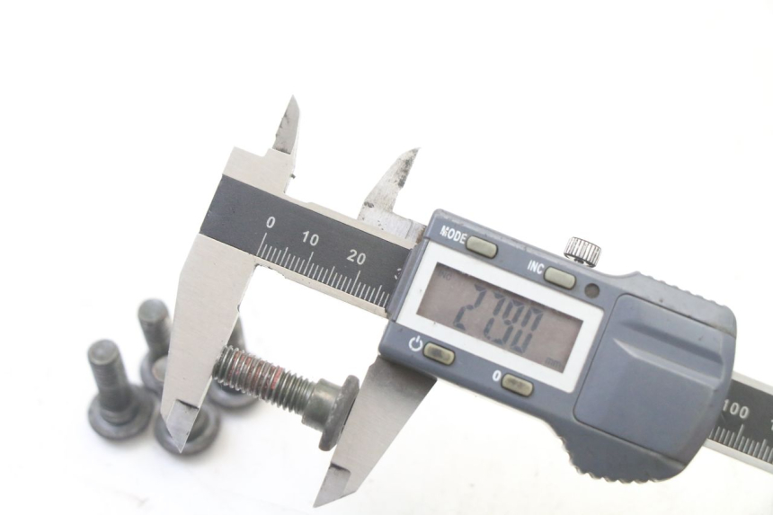 photo de ŚRUBA TARCZY HAMULCOWEJ PEUGEOT TWEET 4T 50 (2014 - 2019) - Zoom stanu zużycia