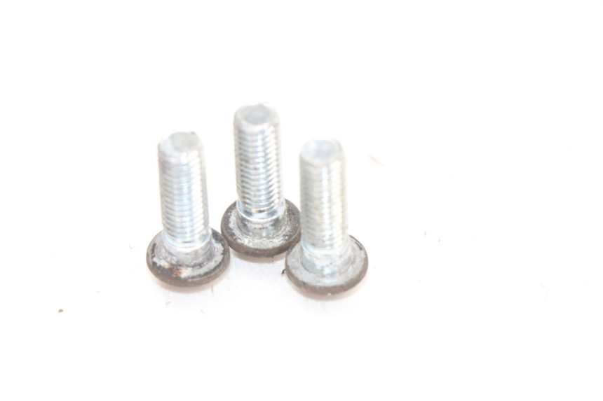 photo de ŚRUBA TARCZY HAMULCOWEJ PEUGEOT VIVACITY NEW 4T 50 (2008 - 2017) - Zoom stanu zużycia