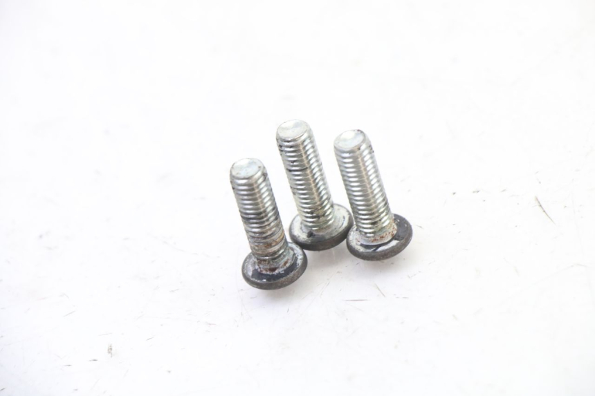 photo de ŚRUBA TARCZY HAMULCOWEJ PEUGEOT VIVACITY NEW 4T 50 (2008 - 2017) - Zoom stanu zużycia