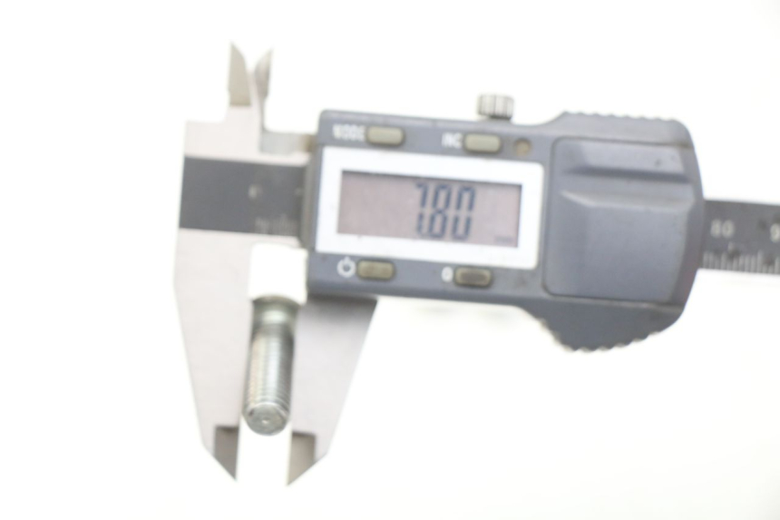 photo de ŚRUBA TARCZY HAMULCOWEJ PEUGEOT VIVACITY 125 (2010 - 2017) - Zbliżenie techniczne