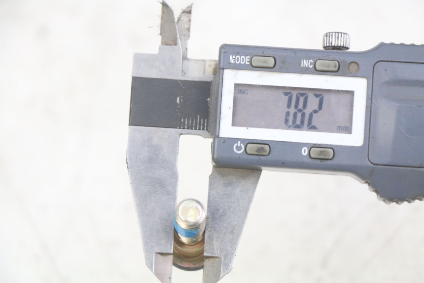 photo de ŚRUBA TARCZY HAMULCOWEJ DAELIM VL DAYSTAR 125 (2000 - 2011) - Szczegół części