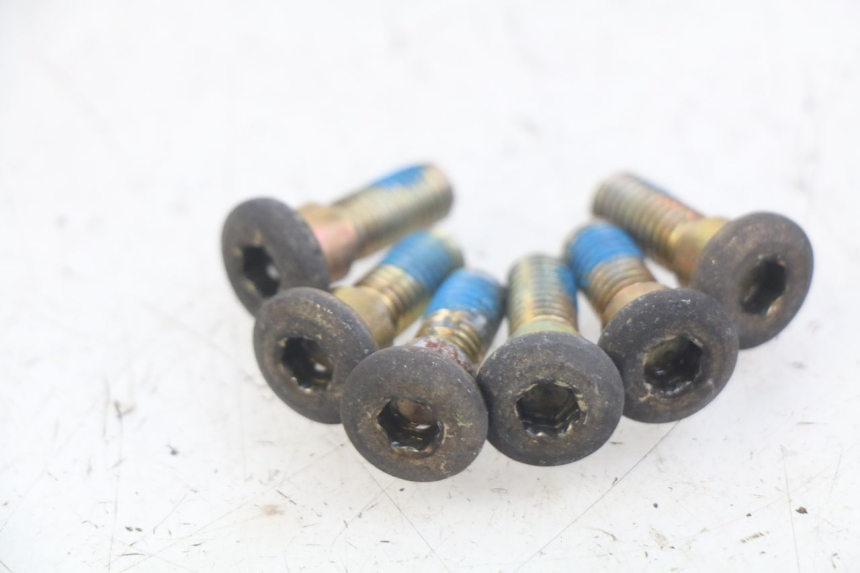 photo de ŚRUBA TARCZY HAMULCOWEJ DAELIM VL DAYSTAR 125 (2000 - 2011) - Inny kąt widzenia