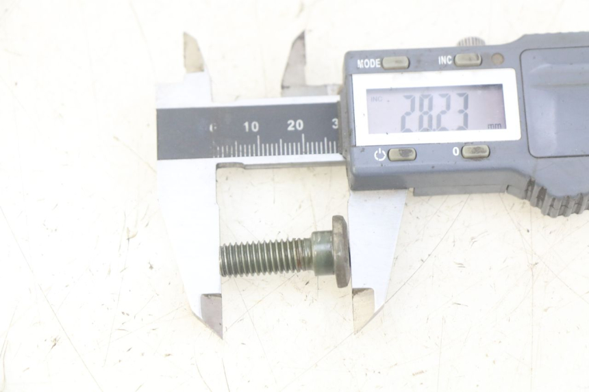 photo de ŚRUBA TARCZY HAMULCOWEJ SYM WOLF SB 125 (2011 - 2018) - Zoom stanu zużycia