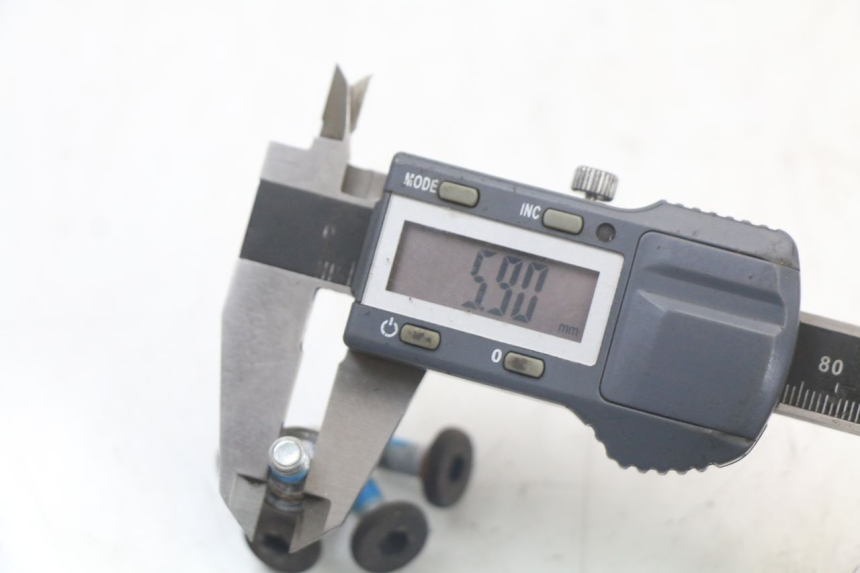 photo de ŚRUBA TARCZY HAMULCOWEJ YAMAHA X-MAX XMAX 250 (2006 - 2009) - Inny kąt widzenia