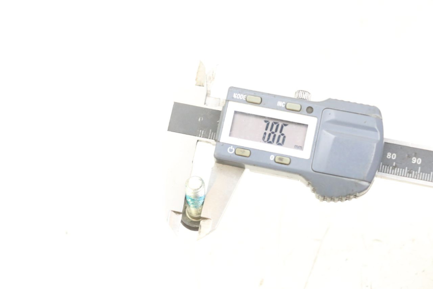 photo de ŚRUBA TARCZY HAMULCOWEJ YAMAHA XMAX X-MAX 125 (2006 - 2009) - Zbliżenie techniczne