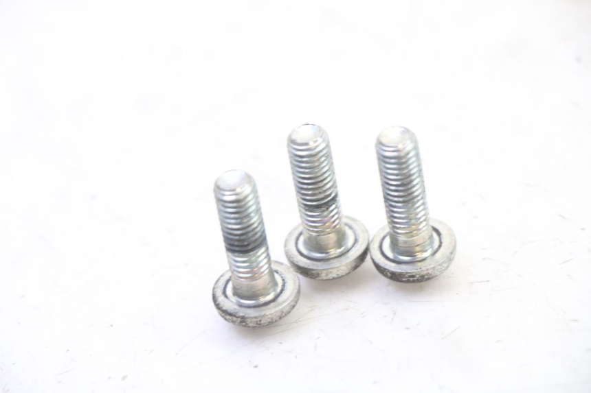 photo de ŚRUBA TARCZY HAMULCOWEJ YAMAHA XMAX X-MAX 125 (2021 - 2025) - Zoom stanu zużycia