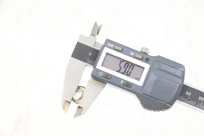 photo de ŚRUBA TARCZY HAMULCOWEJ YAMAHA X-MAX XMAX 125 (2010 - 2013) - Zoom stanu zużycia