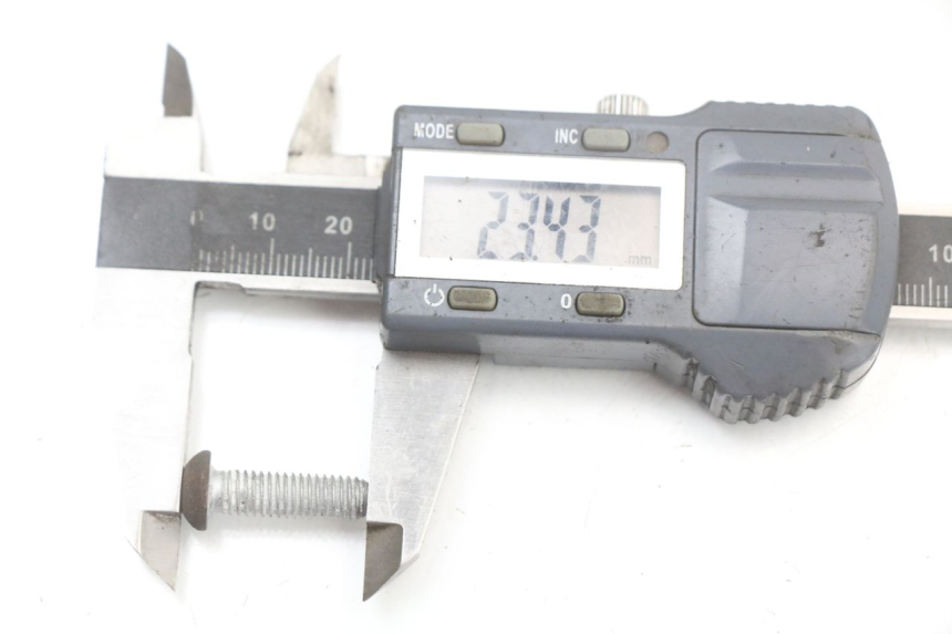 photo de ŚRUBA TARCZY HAMULCOWEJ PIAGGIO X8 125 (2004 - 2007) - Zoom stanu zużycia