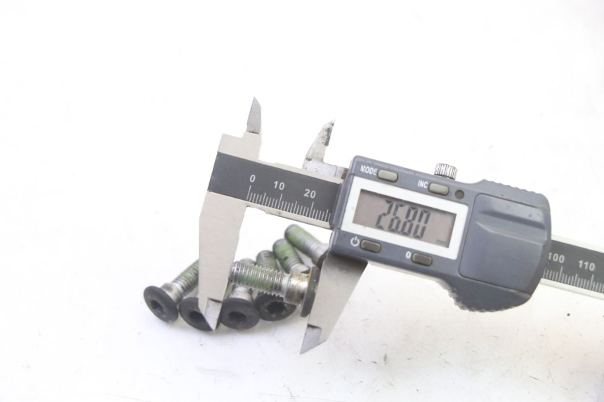 photo de ŚRUBA TARCZY HAMULCOWEJ HONDA X8R 50 (1998 - 2003) - Zoom stanu zużycia