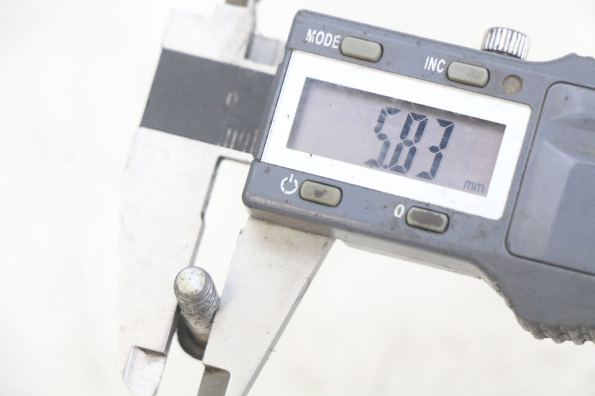 photo de ŚRUBA TARCZY HAMULCOWEJ PIAGGIO X9 EVOLUTION 125 (2003 - 2007) - Inny kąt widzenia