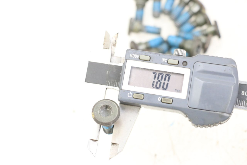 photo de ŚRUBA TARCZY HAMULCOWEJ KYMCO XCITING 250 (2006 - 2009) - Inny kąt widzenia