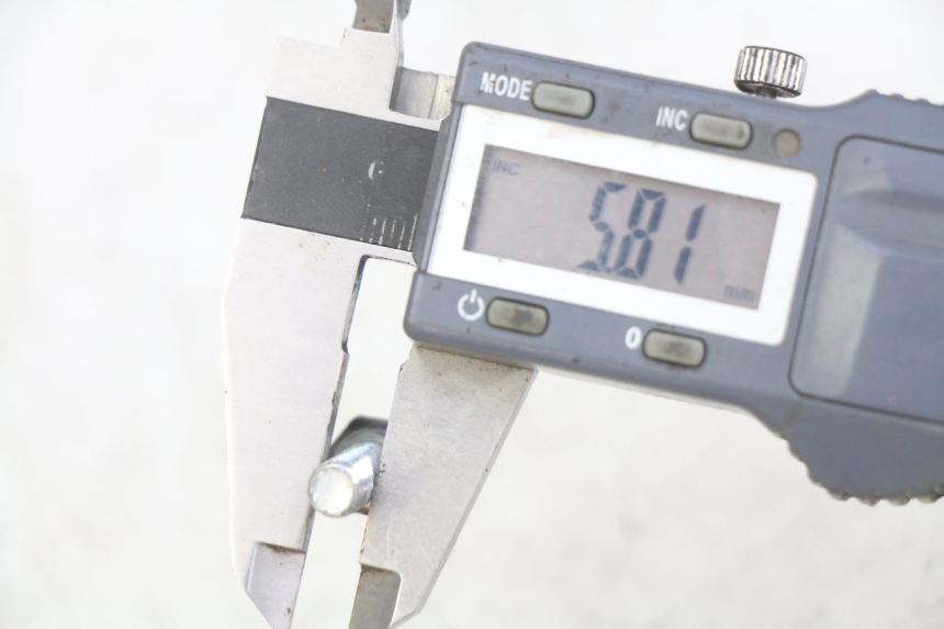 photo de ŚRUBA TARCZY HAMULCOWEJ PIAGGIO XEVO - X EVO 125 (2007 - 2017) - Szczegół części