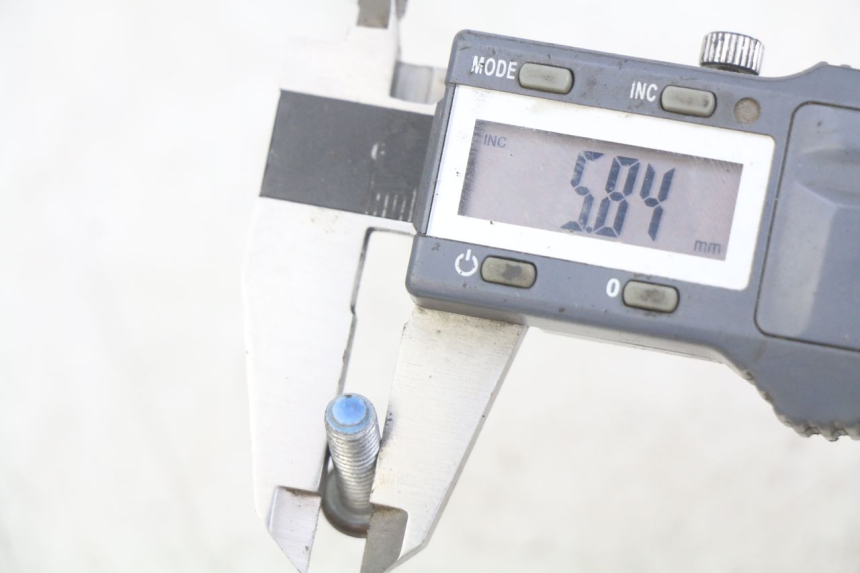 photo de ŚRUBA TARCZY HAMULCOWEJ PIAGGIO XEVO - X EVO 125 (2007 - 2017) - Inny kąt widzenia