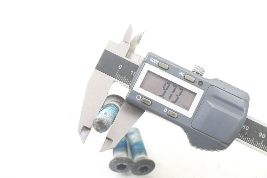 photo de ŚRUBA TARCZY HAMULCOWEJ YAMAHA AEROX 50 (1997 - 2006) - Zbliżenie techniczne