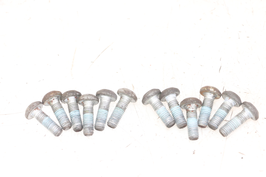 photo de ŚRUBA TARCZY HAMULCOWEJ YAMAHA FZS FAZER 600 (2001 - 2003) - Inny kąt widzenia