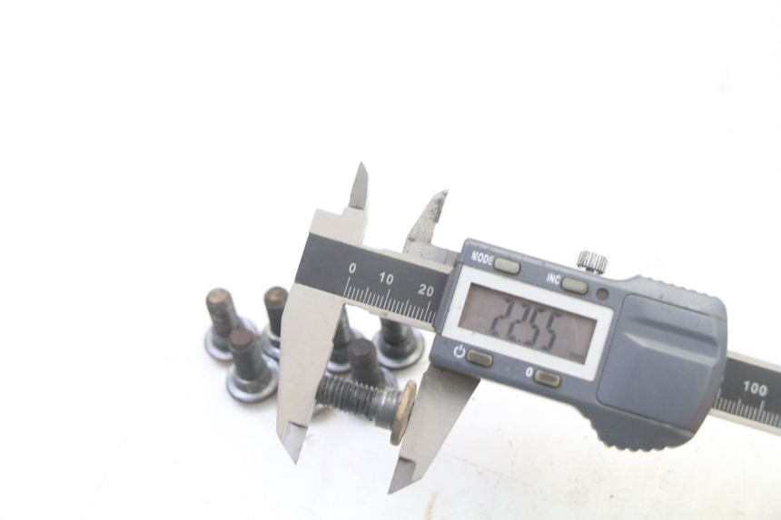 photo de ŚRUBA TARCZY HAMULCOWEJ YAMAHA YFM BRUIN 350 (2003 - 2009) - Inny kąt widzenia