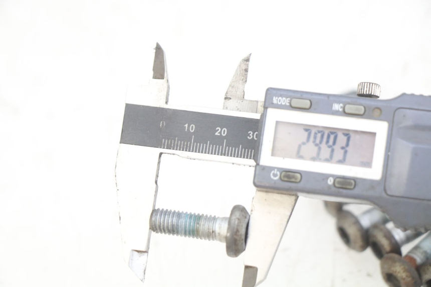 photo de ŚRUBA TARCZY HAMULCOWEJ YAMAHA YZF R THUNDERCAT 600 (1996 - 2003) - Szczegół części