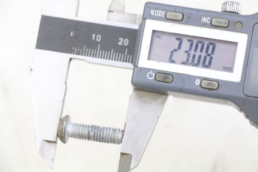 photo de ŚRUBA TARCZY HAMULCOWEJ PIAGGIO ZIP 2T 50 (2009 - 2019) - Inny kąt widzenia